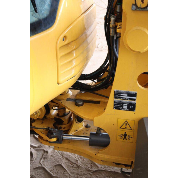 2010 Volvo L25F-P-43201796