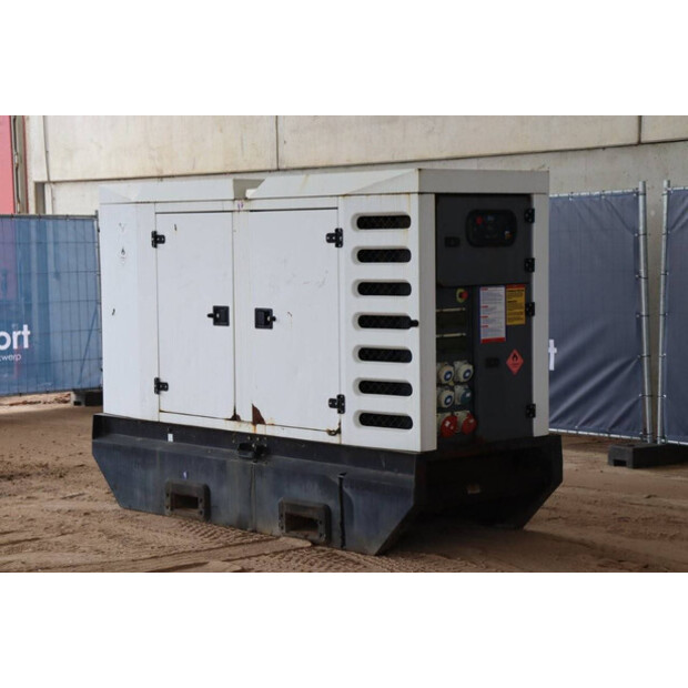 2012 Sdmo R110-C31-43201904