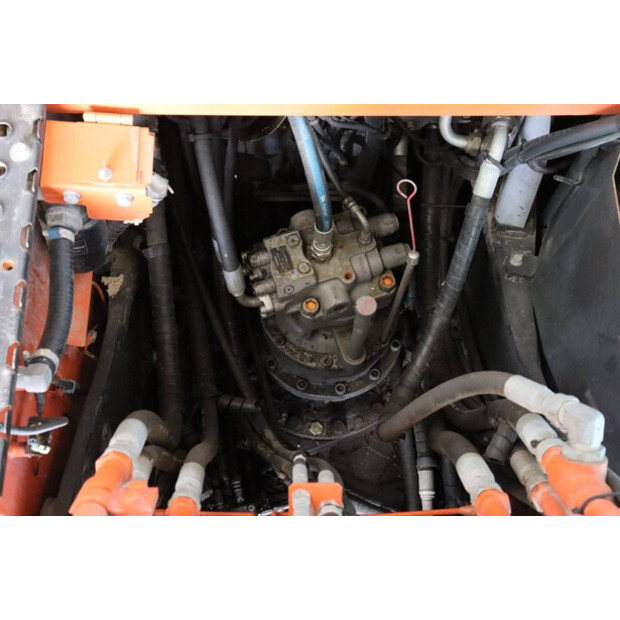 2020 هيتاشى ZX190LC-6-43202080