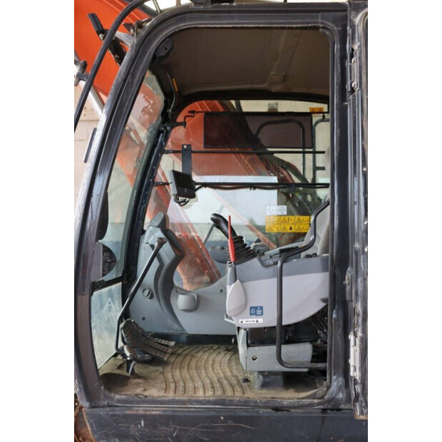 2020 هيتاشى ZX190LC-6-43202087