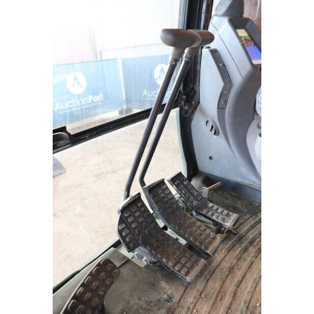 2020 هيتاشى ZX190LC-6-43202090