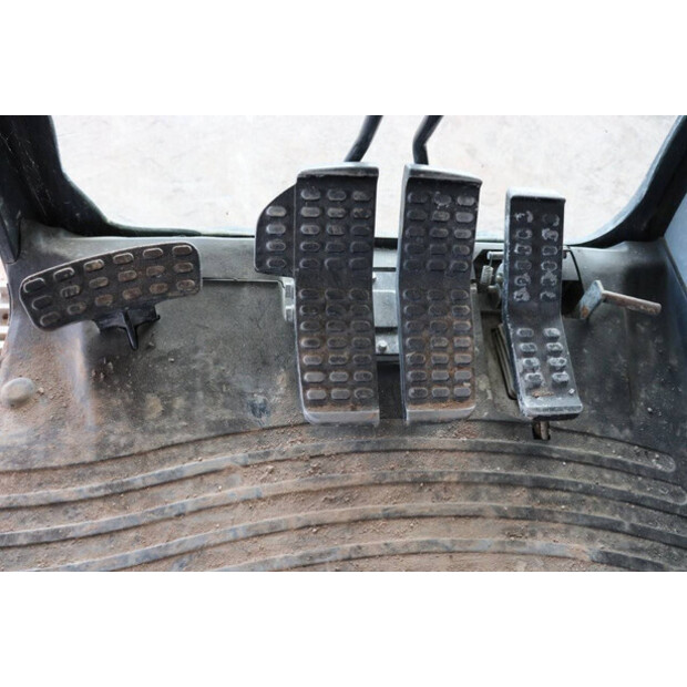 2020 هيتاشى ZX190LC-6-43202091