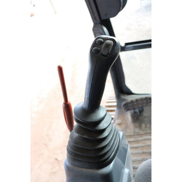 2020 هيتاشى ZX190LC-6-43202095