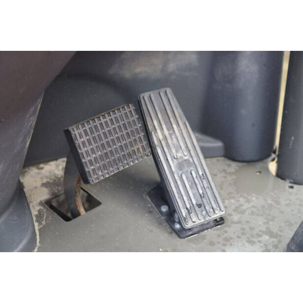 2020 Ausa D120 AHA-43202600