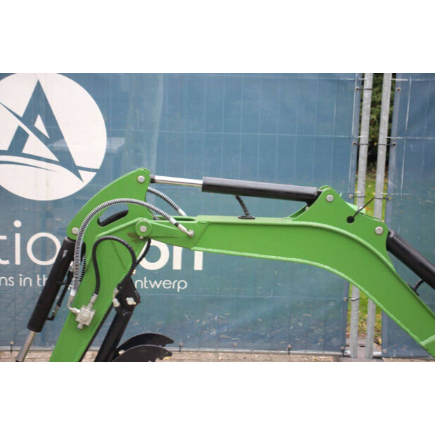 2025 ماك برو MP13G-43202776