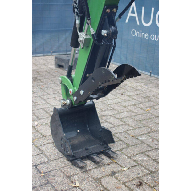 2025 ماك برو MP13G-43202780