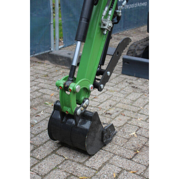 2025 ماك برو MP13G-43202781