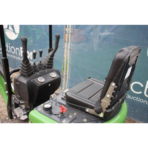 2025 ماك برو MP13G-43202790