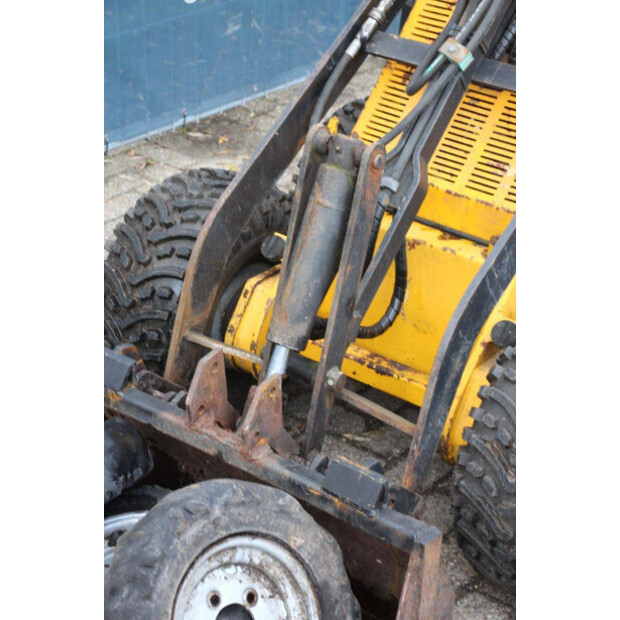 سكيدستر M10X-43202810