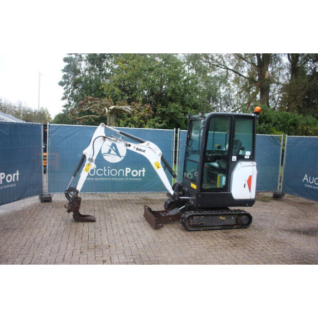 2016 بوبكات E19-43202934