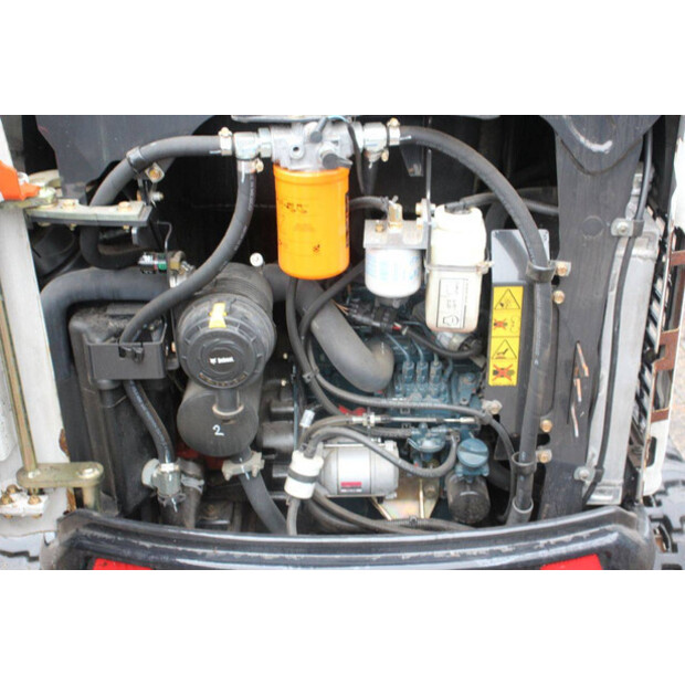 2016 بوبكات E19-43202956