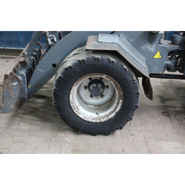 2014 GiANT V452T HD-43203014