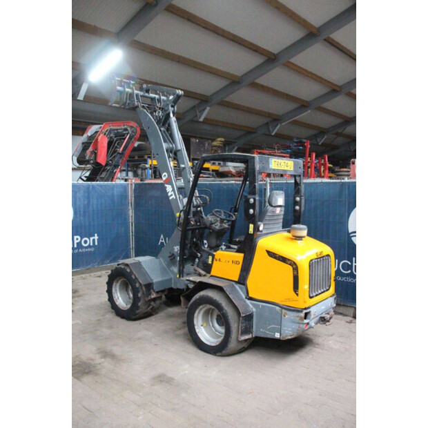 2014 GiANT V452T HD-43203031