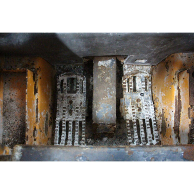 2016 MUSTANG R135-43203107