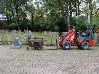 Image de CHARGEUSES SUR PNEUS 2004 FUCHS F853H