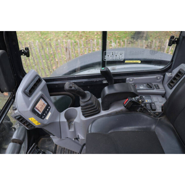 2017 KUBOTA U55-4-43203565