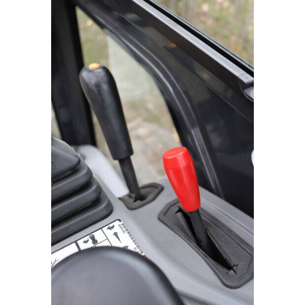 2021 بوبكات E17-43203622