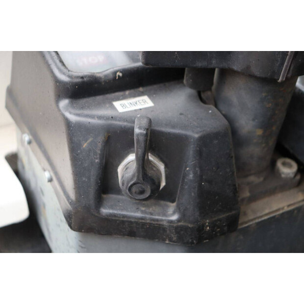 1998 إتش إم بي CARGO AX6X-43203902