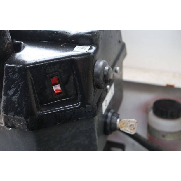 1998 إتش إم بي CARGO AX6X-43203903