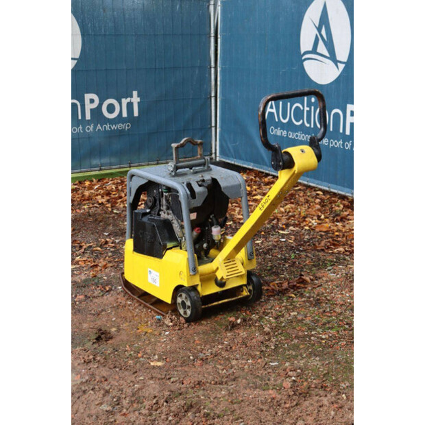 2017 نيوسون DPU-43204090