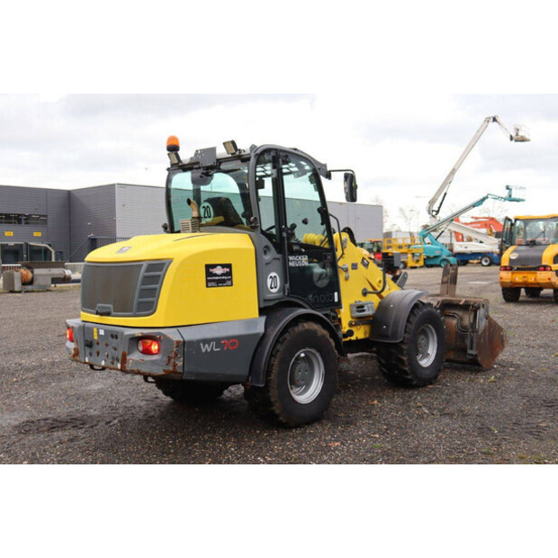 2018 نيوسون WL70-43204144