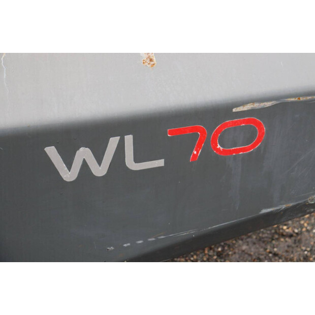 2018 نيوسون WL70-43204160