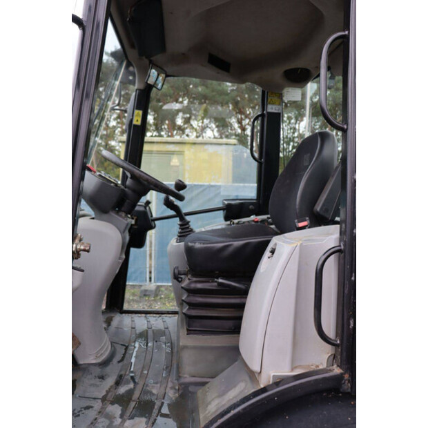 2015 كاتربيلر 906H2-43204212