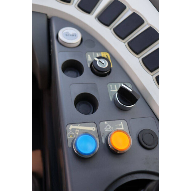 2020 Merlo P27.6 plus-43204298