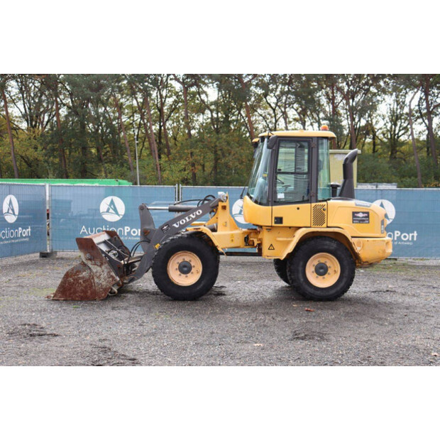 2016 فولفو L35G-43204403