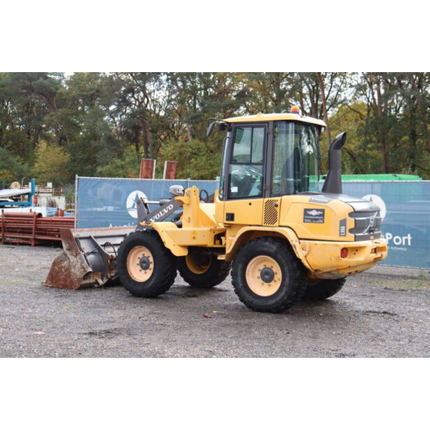 2016 فولفو L35G-43204404