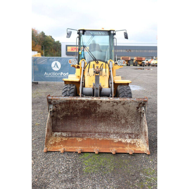 2016 فولفو L35G-43204409