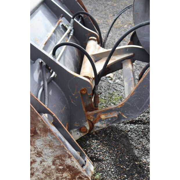 2016 فولفو L35G-43204413