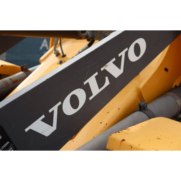 2016 فولفو L35G-43204415