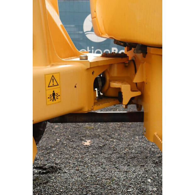 2016 فولفو L35G-43204418