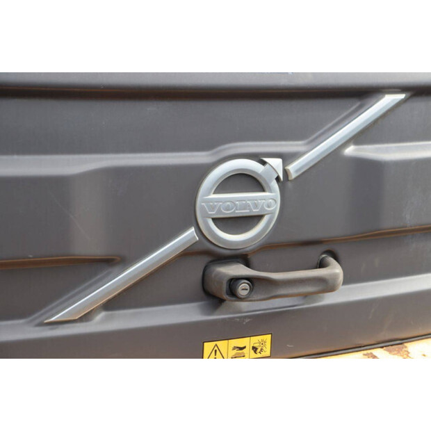 2016 فولفو L35G-43204423