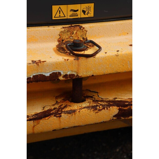 2016 فولفو L35G-43204424