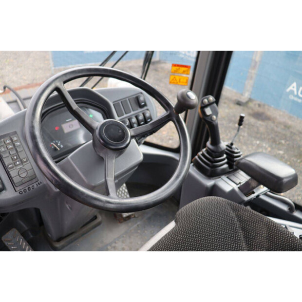 2016 فولفو L35G-43204431