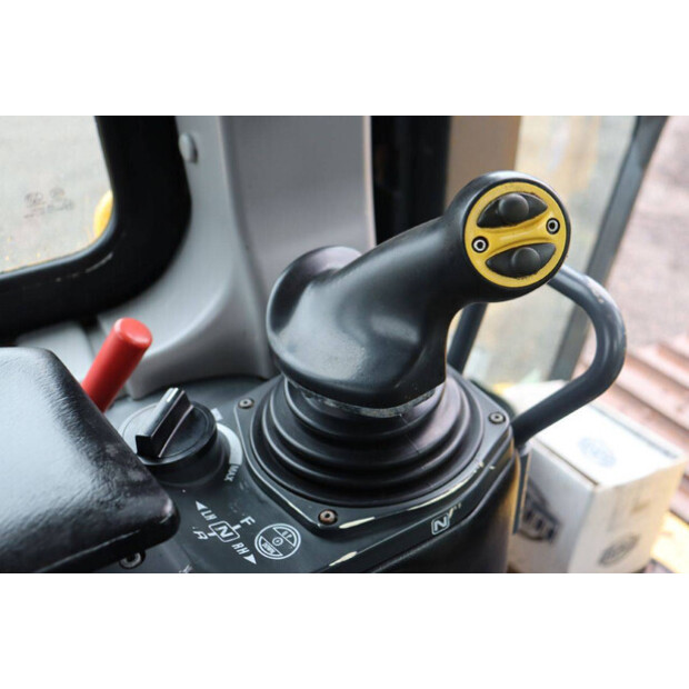 2013 Komatsu D65PX-17-43204797