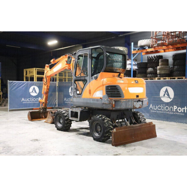 2015 Doosan DX55WK-43204845