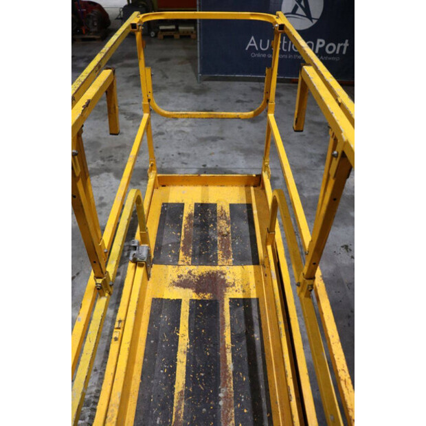 2011 Haulotte COMPACT 8-43204985