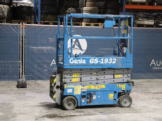 صورة ل رافعات 2007 جيني GS-1932