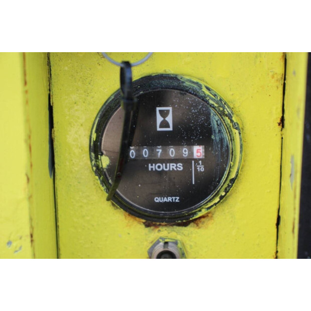 2008 جيني GS-1932-43205157