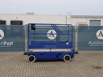 صورة ل رافعات 2011 هولوت COMPACT 8