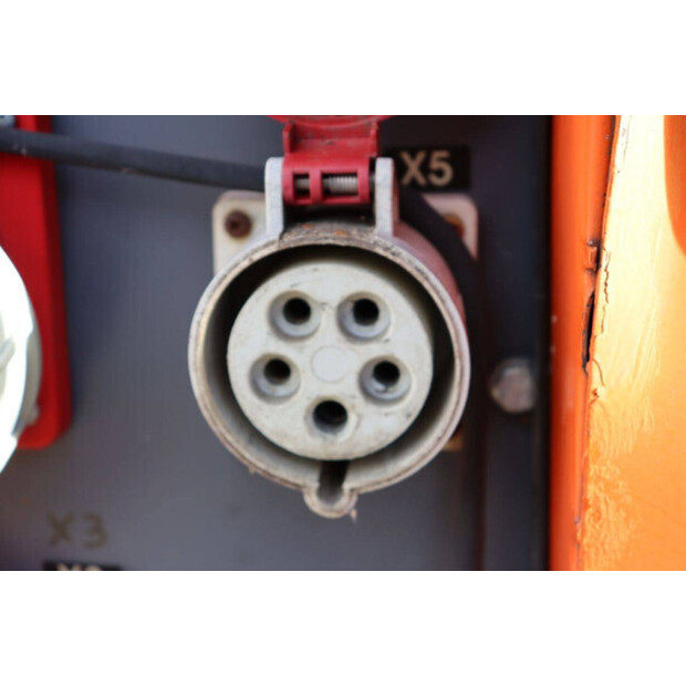 2011 Atlas-Copco QAS150-43205379