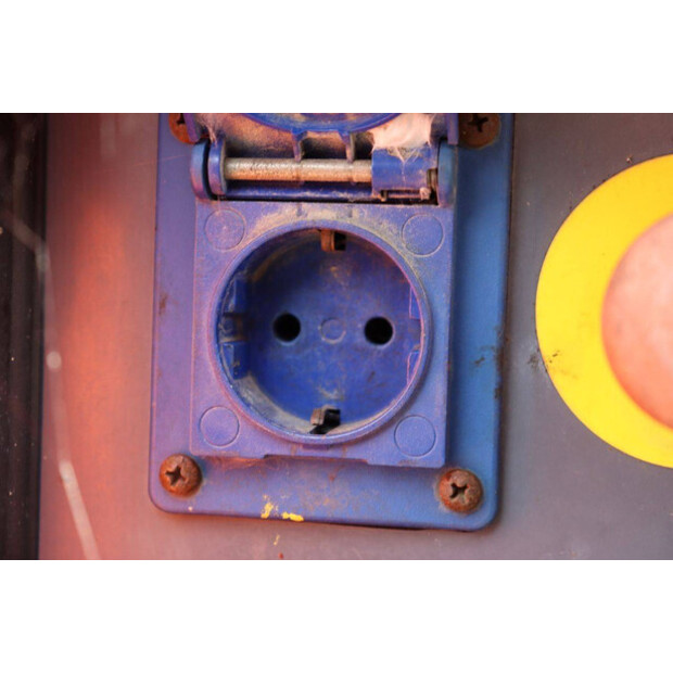 2011 Atlas-Copco QAS150-43205381