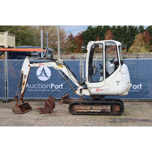 2011 Neuson 2404-43206790