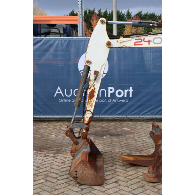 2011 Neuson 2404-43206802