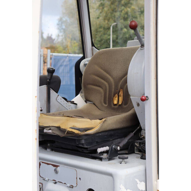 2011 Neuson 2404-43206825