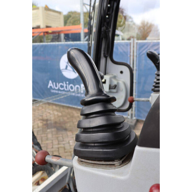 2011 Neuson 2404-43206829