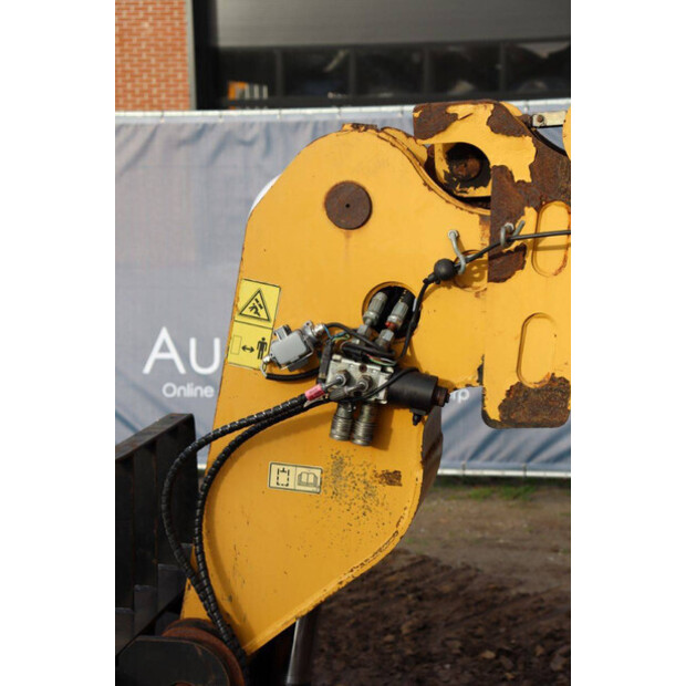 2005 كاتربيلر TH580B-43207535